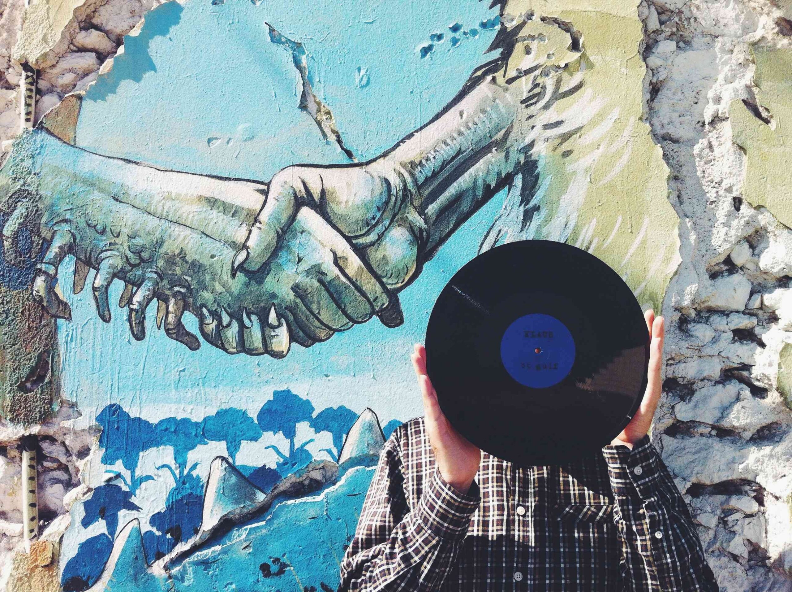 Discos rayados y tardes imposibles